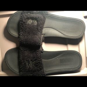 Michael kors fur slides